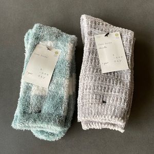 Two (2) Pairs of Cozy Crew Socks
